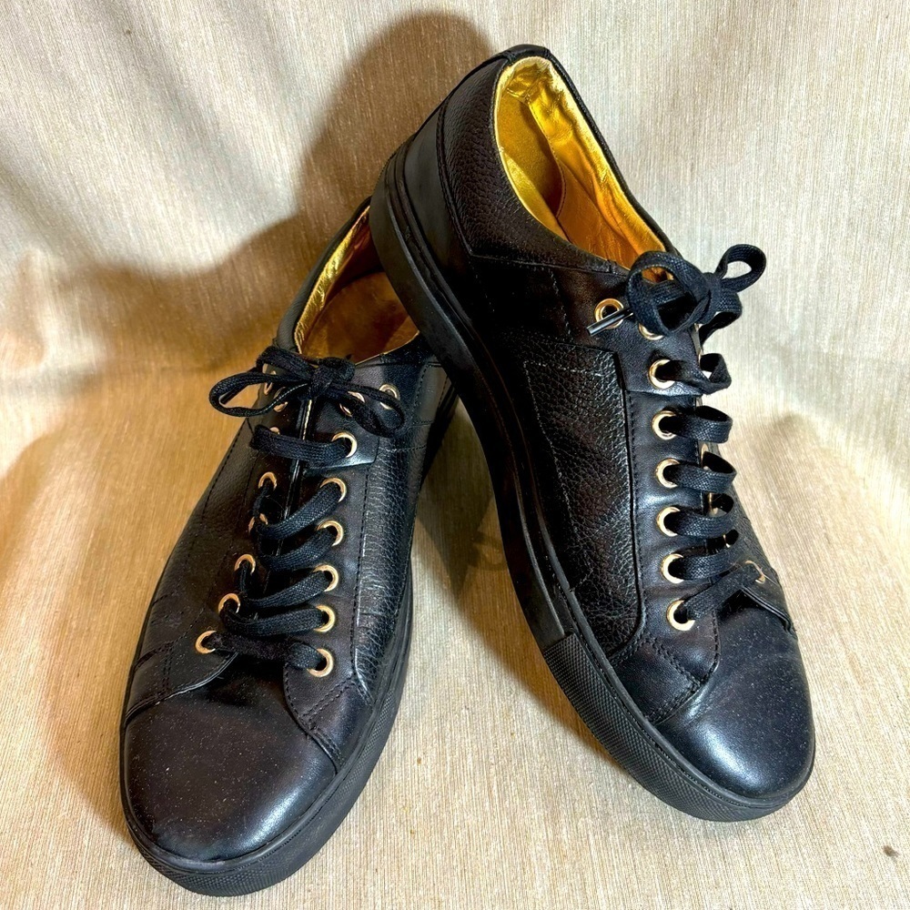 HUGO BOSS Sz 42 Leather Gold Lining And Rivets Lace Up Sneakers Shoes.